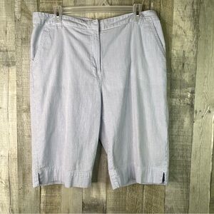Kim Rogers Size 14 Blue & White Pin Striped Bermuda Shorts Front & Back Pockets